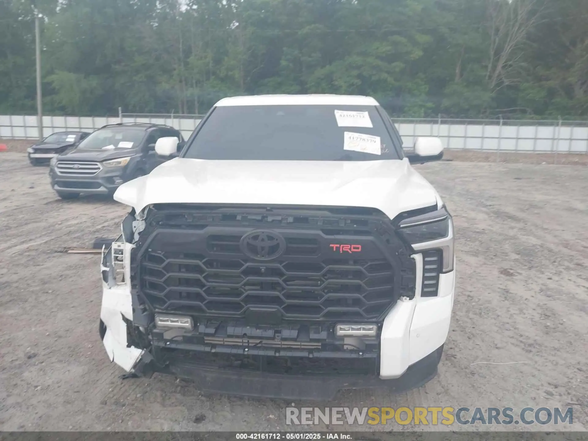 13 Photograph of a damaged car 5TFLA5AB5NX013672 TOYOTA TUNDRA 2022