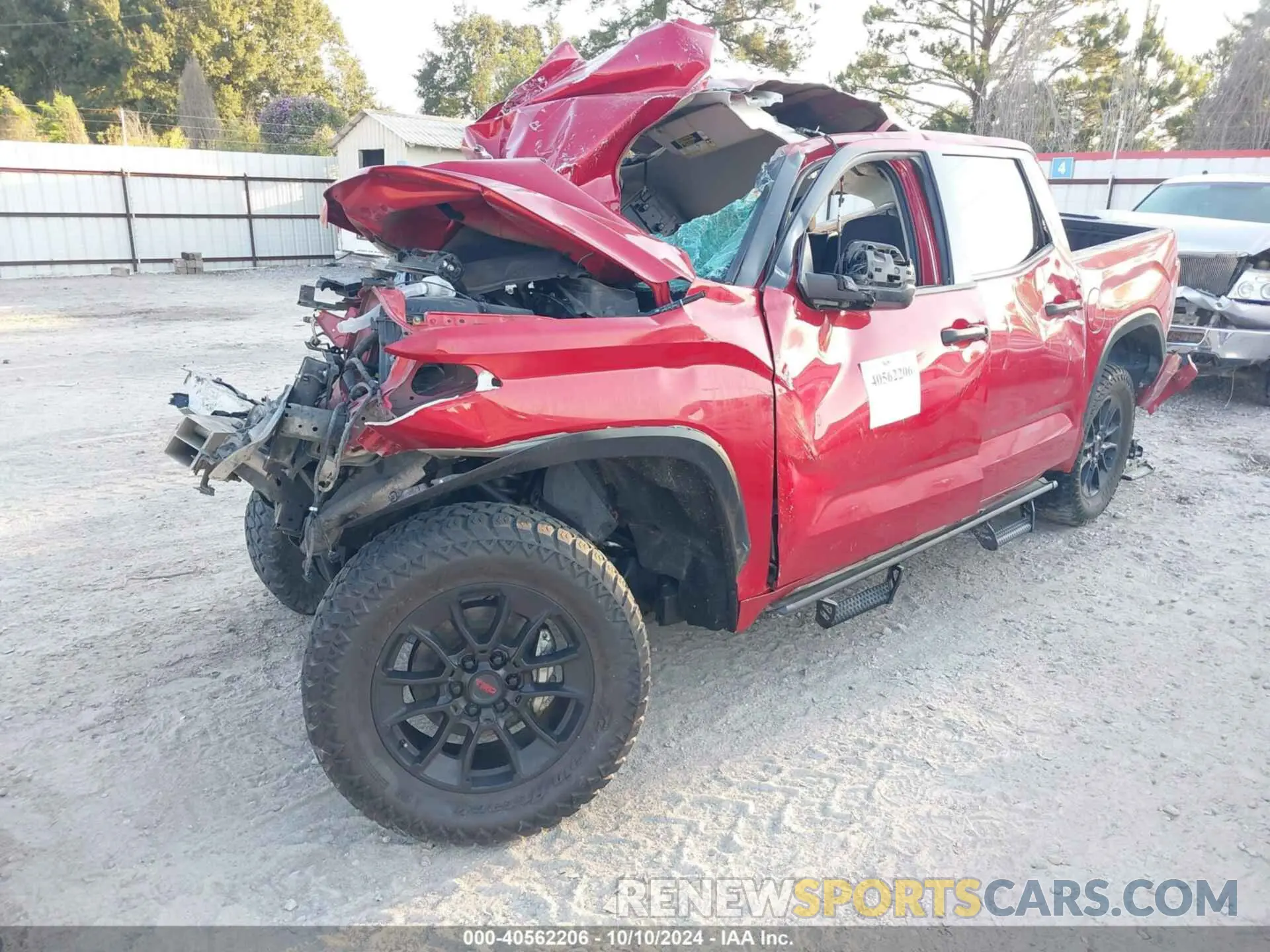 2 Photograph of a damaged car 5TFLA5AB6NX006875 TOYOTA TUNDRA 2022