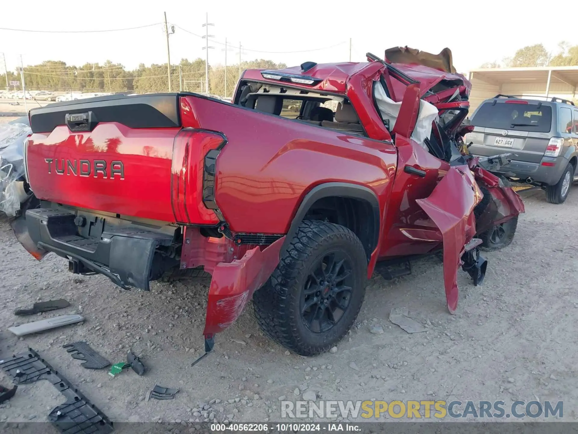 4 Photograph of a damaged car 5TFLA5AB6NX006875 TOYOTA TUNDRA 2022