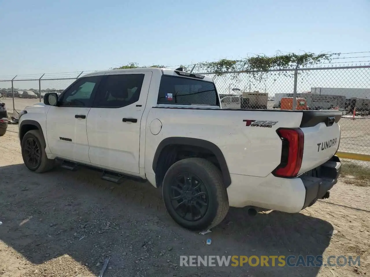 2 Photograph of a damaged car 5TFLA5AB7NX003399 TOYOTA TUNDRA 2022
