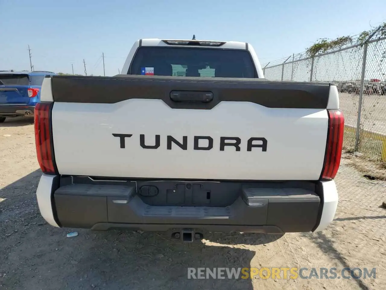 6 Photograph of a damaged car 5TFLA5AB7NX003399 TOYOTA TUNDRA 2022