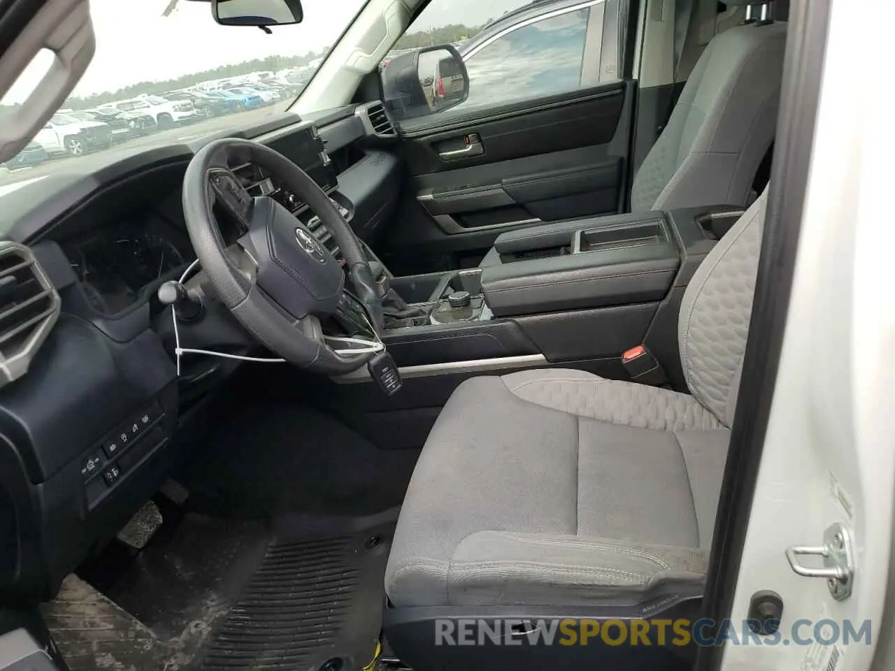7 Photograph of a damaged car 5TFLA5AB7NX003399 TOYOTA TUNDRA 2022