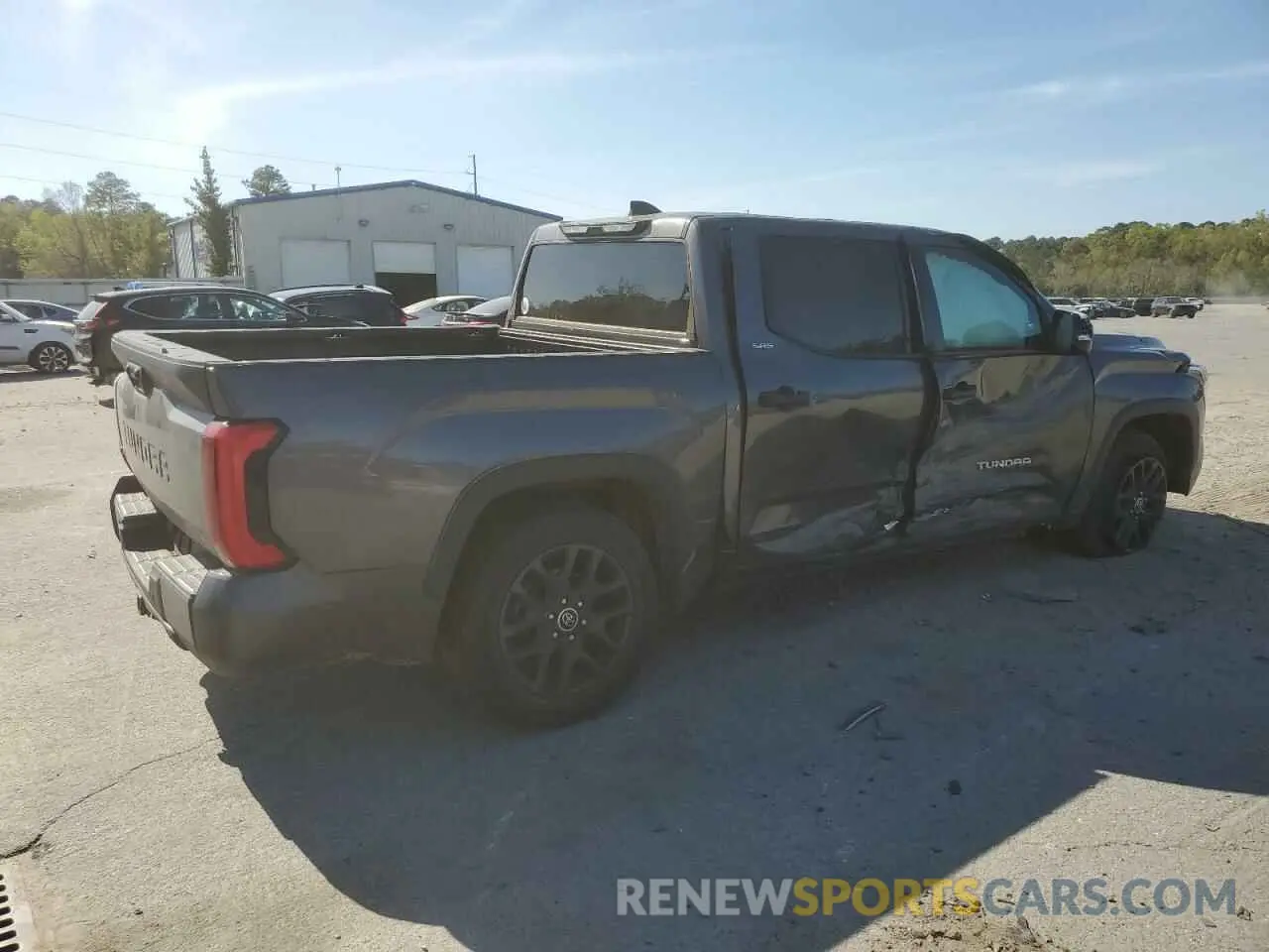 3 Photograph of a damaged car 5TFLA5AB7NX008134 TOYOTA TUNDRA 2022