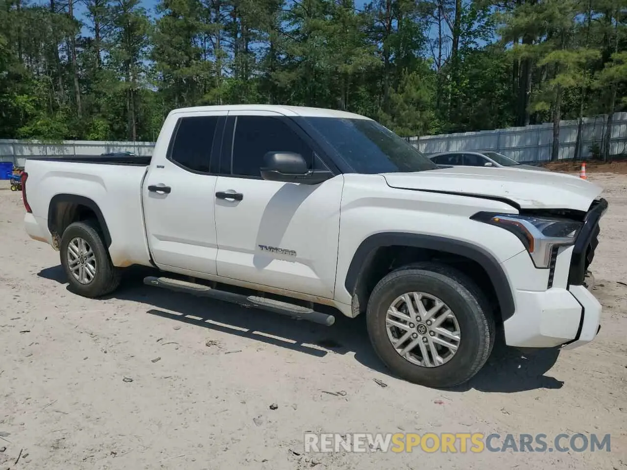 4 Photograph of a damaged car 5TFLA5DA5NX048280 TOYOTA TUNDRA 2022
