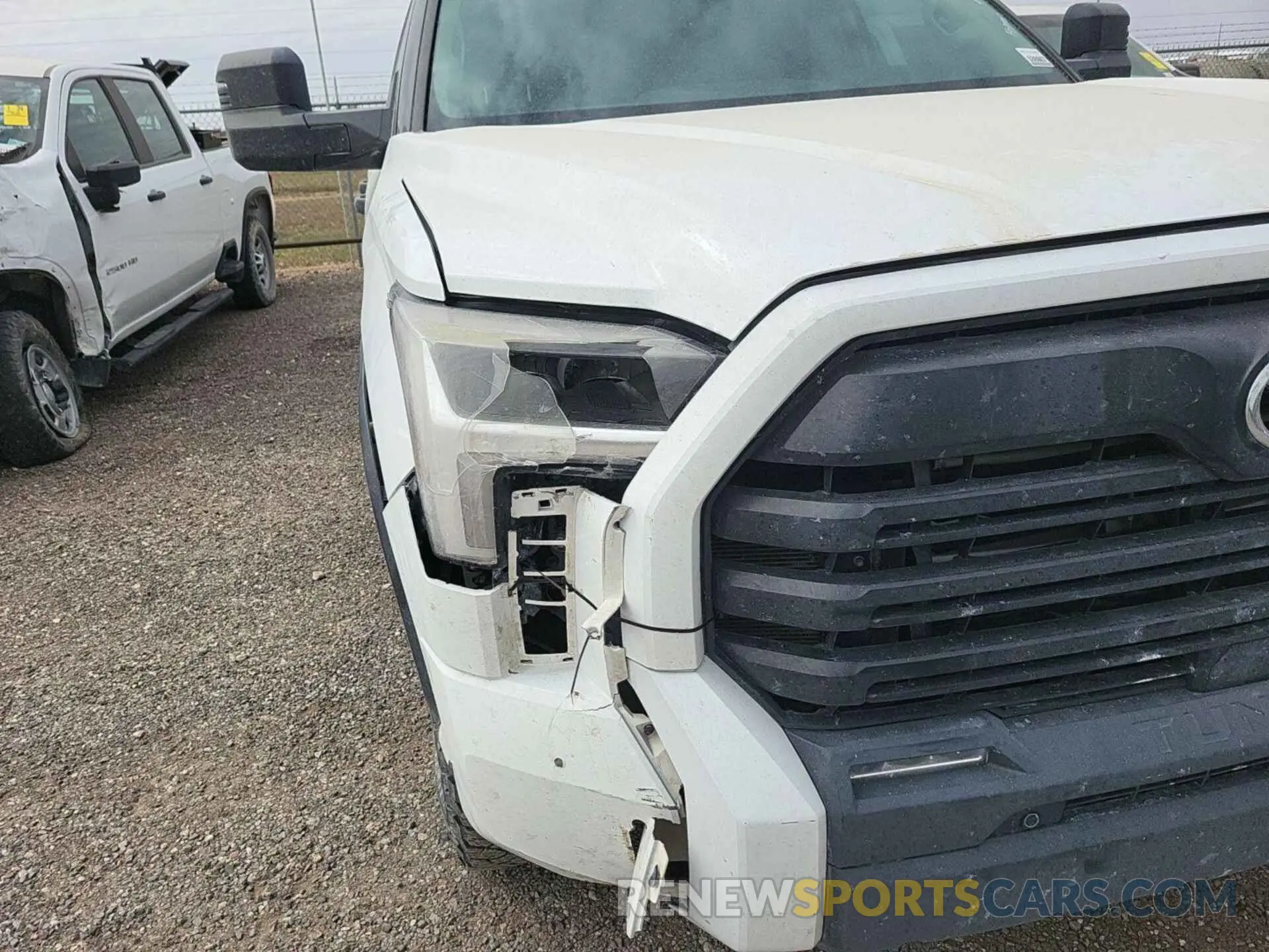 24 Фотография поврежденного автомобиля 5TFLA5DAXNX008826 TOYOTA TUNDRA 2022