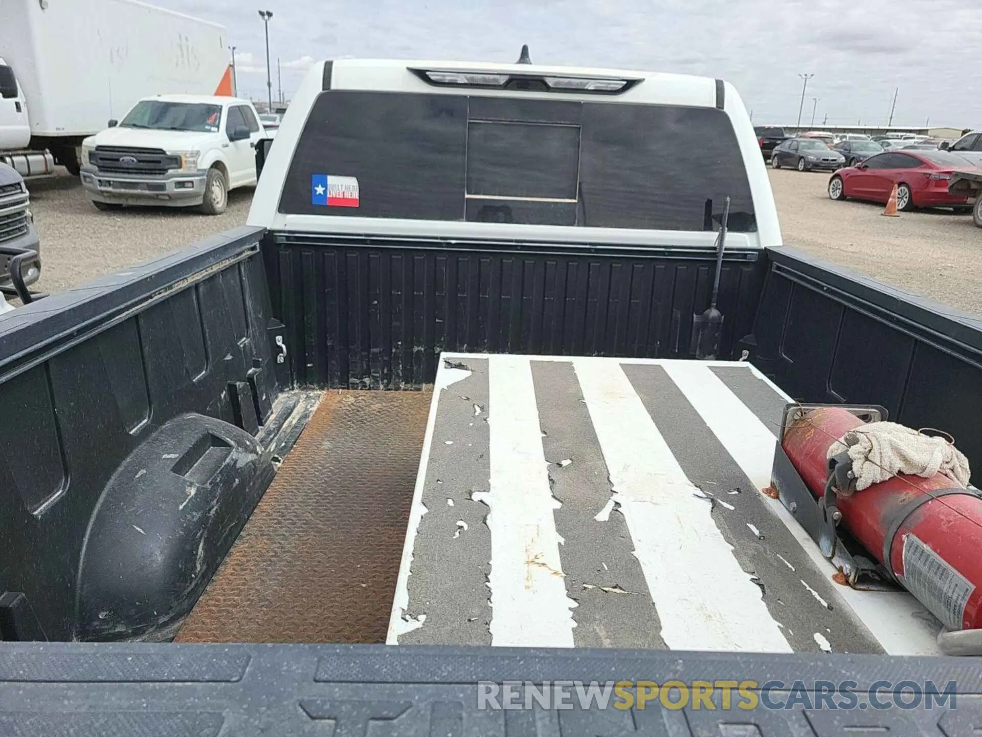 8 Фотография поврежденного автомобиля 5TFLA5DAXNX008826 TOYOTA TUNDRA 2022