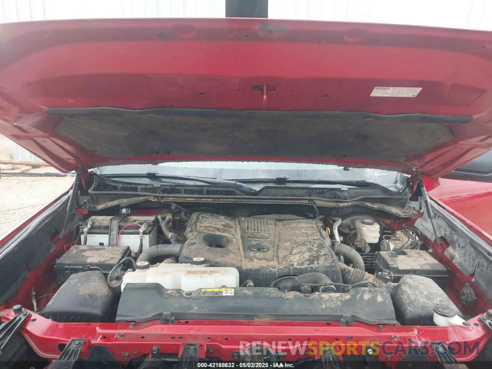 10 Photograph of a damaged car 5TFLA5DB1NX051170 TOYOTA TUNDRA 2022