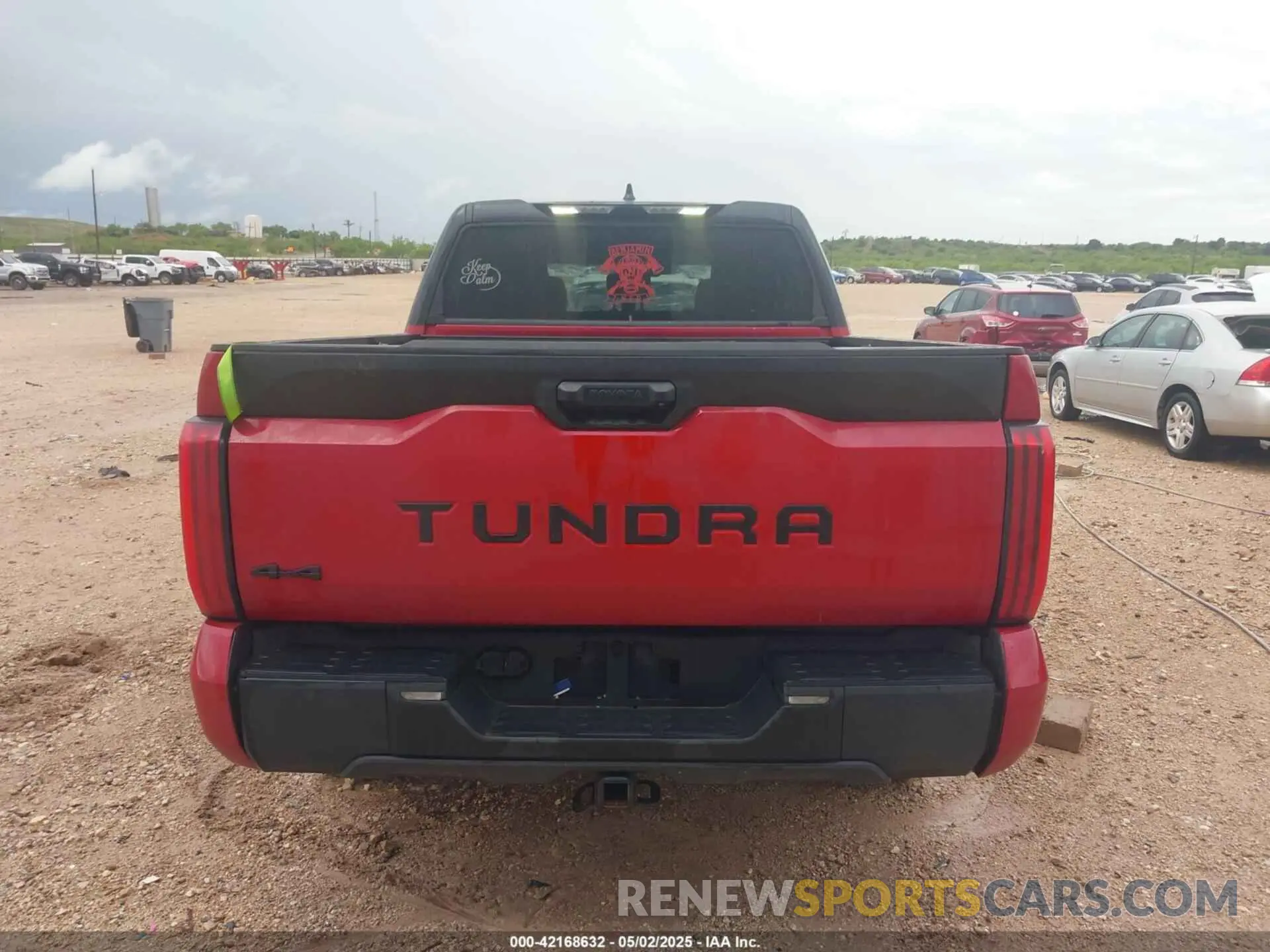 16 Photograph of a damaged car 5TFLA5DB1NX051170 TOYOTA TUNDRA 2022