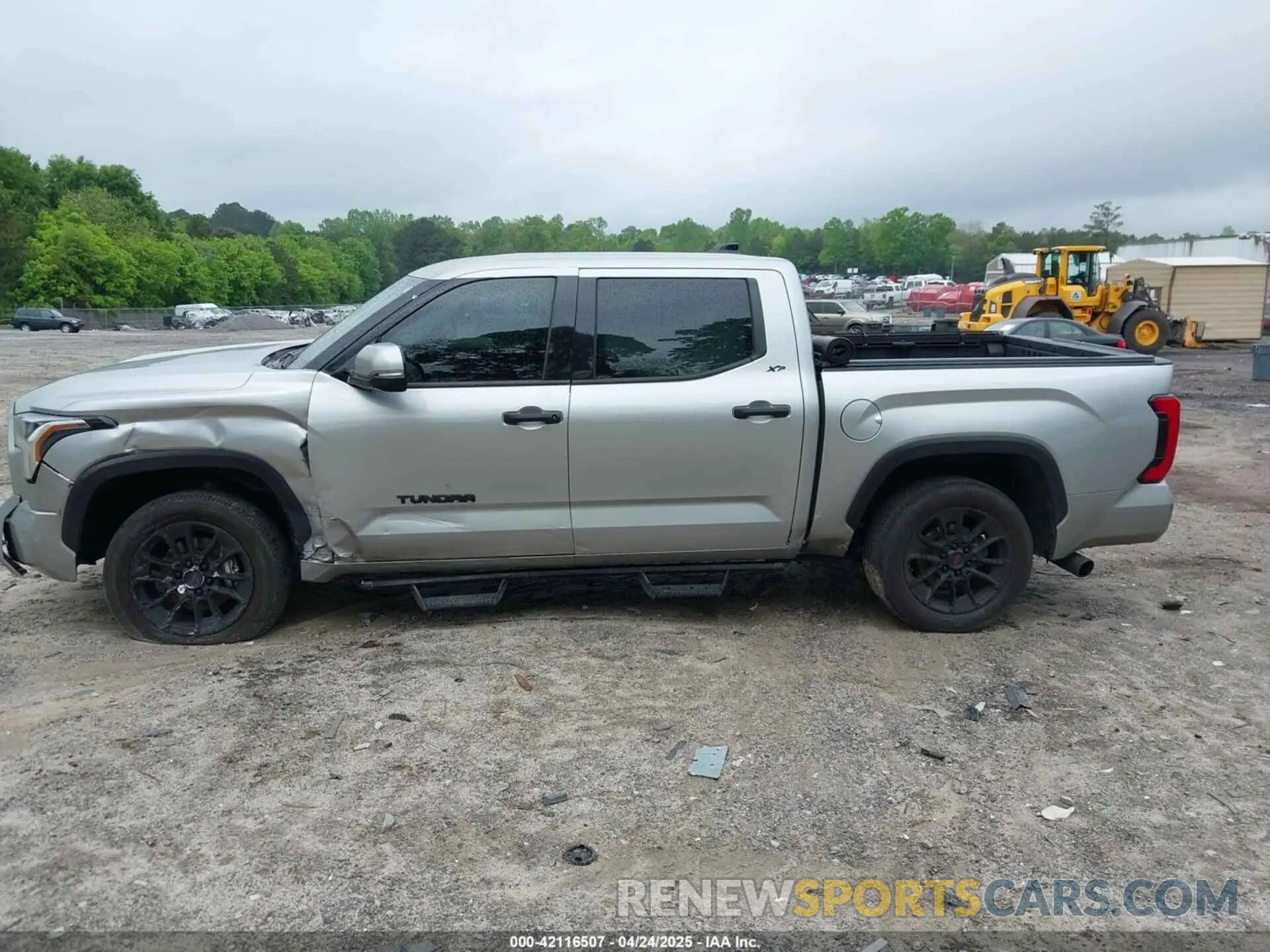 14 Photograph of a damaged car 5TFLA5DB4NX053351 TOYOTA TUNDRA 2022
