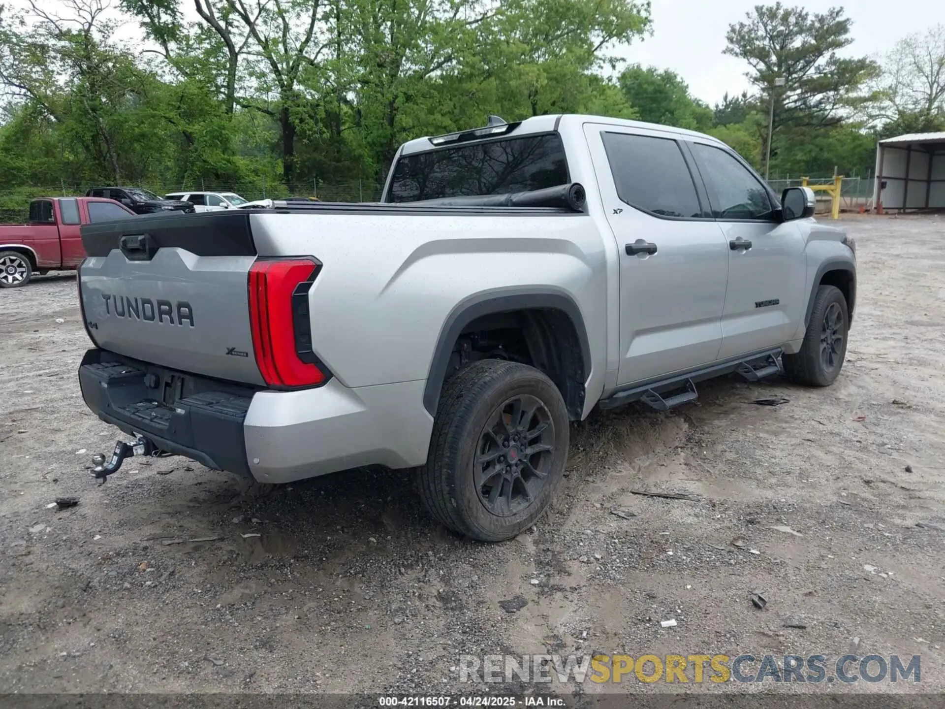 4 Photograph of a damaged car 5TFLA5DB4NX053351 TOYOTA TUNDRA 2022
