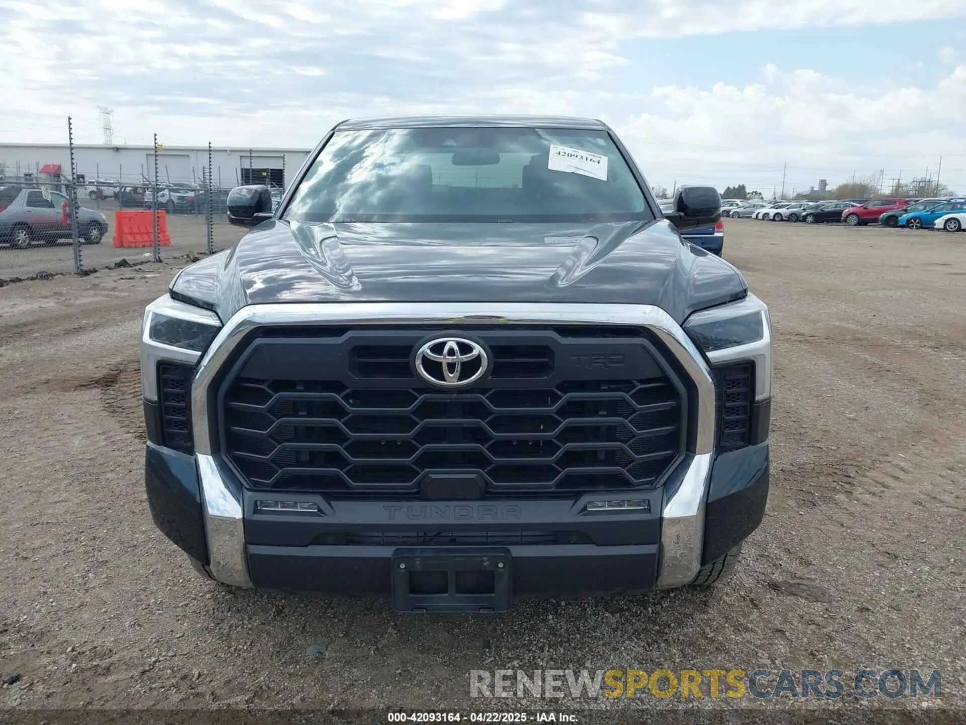 12 Photograph of a damaged car 5TFLA5DB5NX040513 TOYOTA TUNDRA 2022
