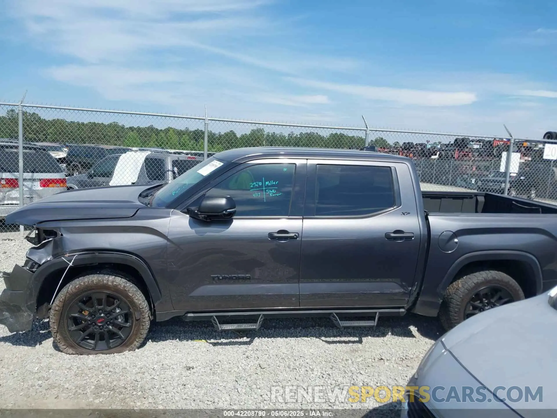 14 Фотография поврежденного автомобиля 5TFLA5DB5NX055173 TOYOTA TUNDRA 2022