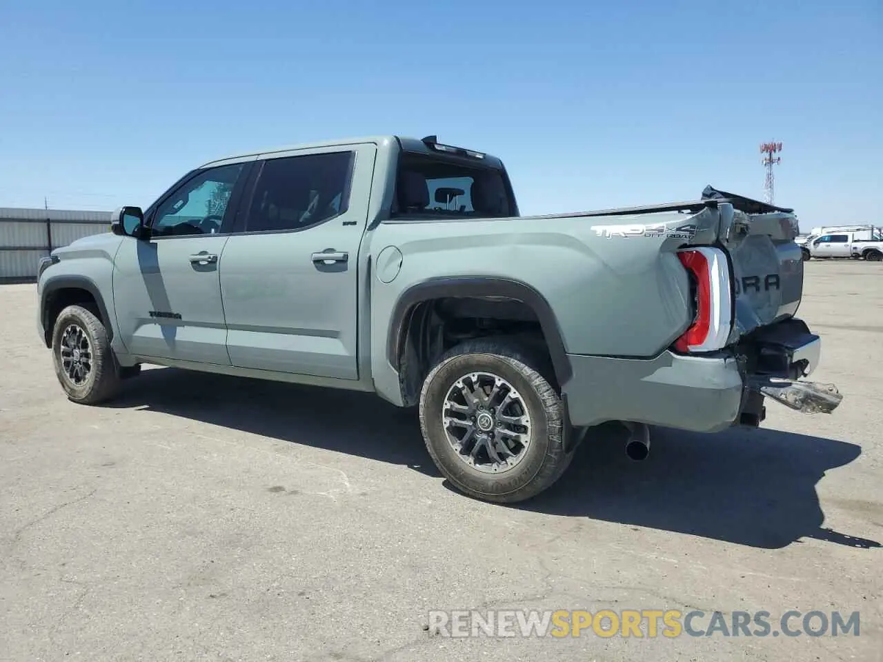 2 Фотография поврежденного автомобиля 5TFLA5DB8NX039937 TOYOTA TUNDRA 2022
