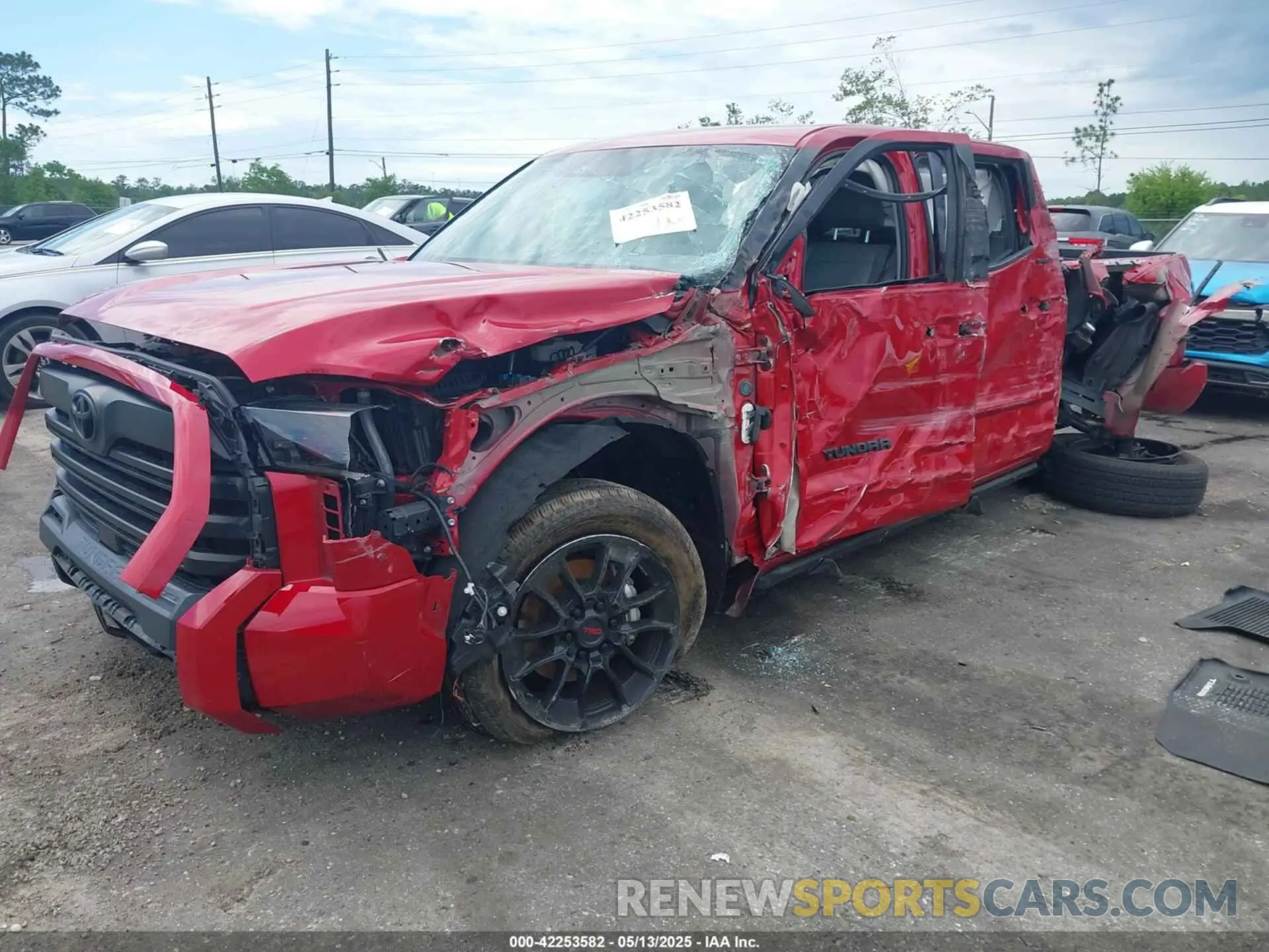 6 Фотография поврежденного автомобиля 5TFLA5DB9NX013749 TOYOTA TUNDRA 2022