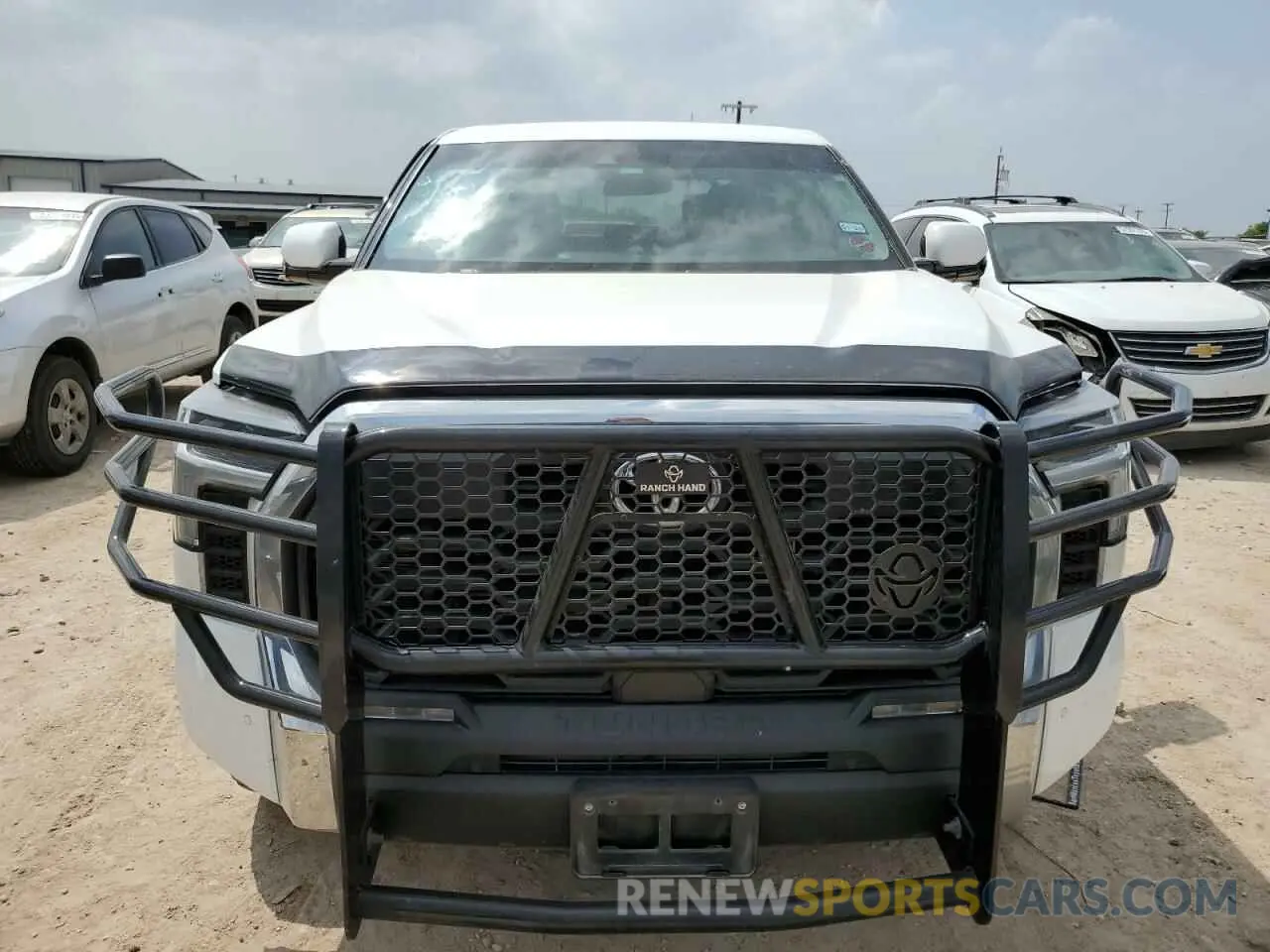 5 Photograph of a damaged car 5TFLA5DB9NX035301 TOYOTA TUNDRA 2022