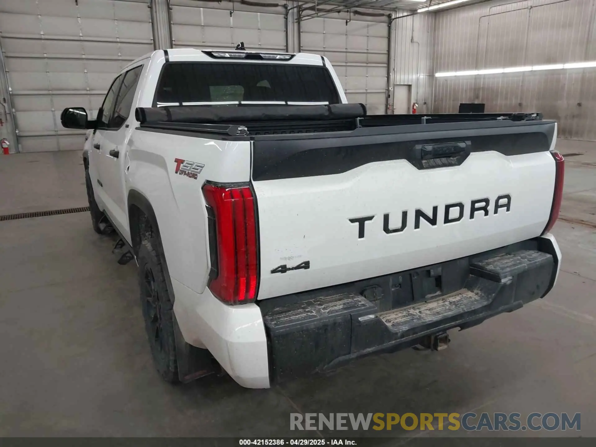 3 Photograph of a damaged car 5TFLA5DBXNX029202 TOYOTA TUNDRA 2022