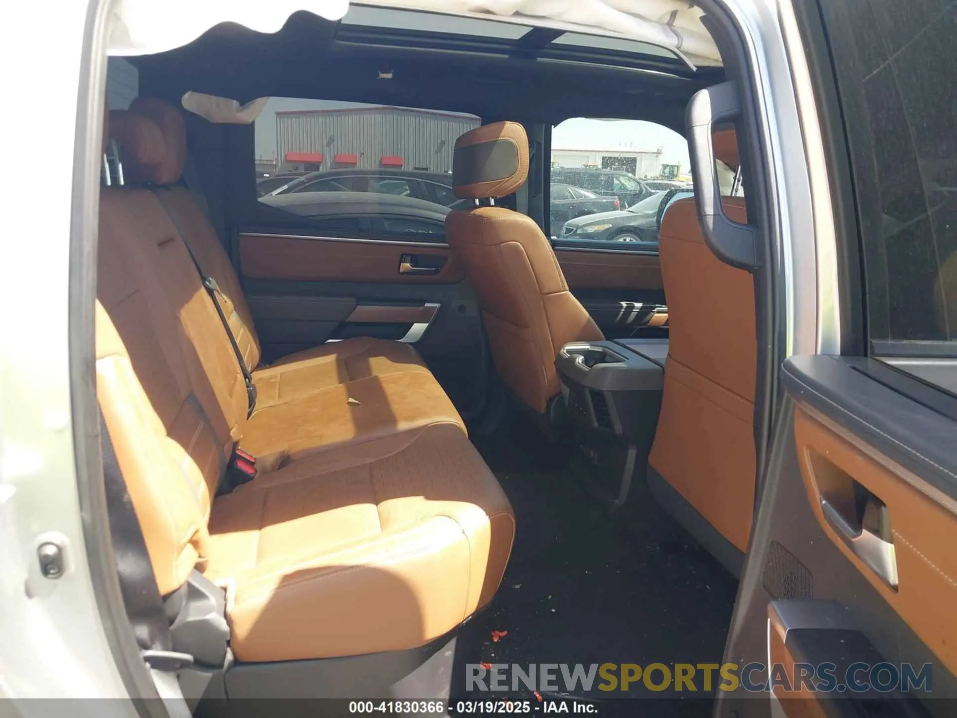 8 Фотография поврежденного автомобиля 5TFMA5AB8NX014903 TOYOTA TUNDRA 2022