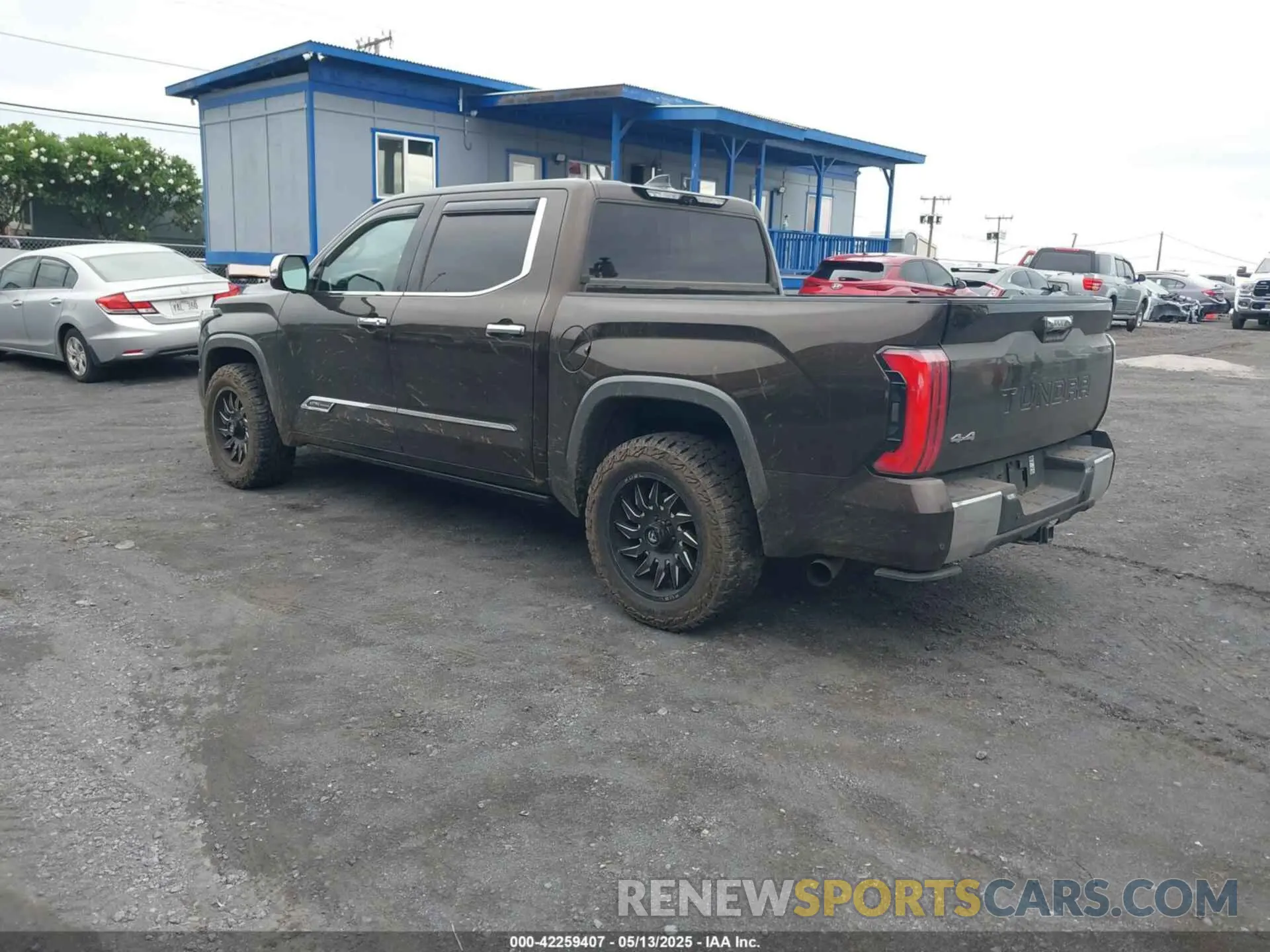 3 Фотография поврежденного автомобиля 5TFMA5DB1NX012518 TOYOTA TUNDRA 2022