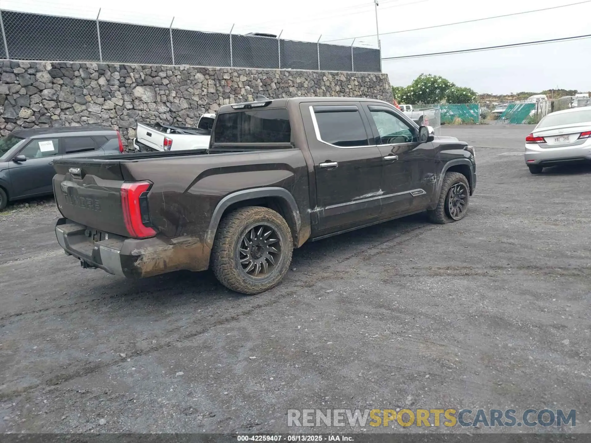 4 Фотография поврежденного автомобиля 5TFMA5DB1NX012518 TOYOTA TUNDRA 2022