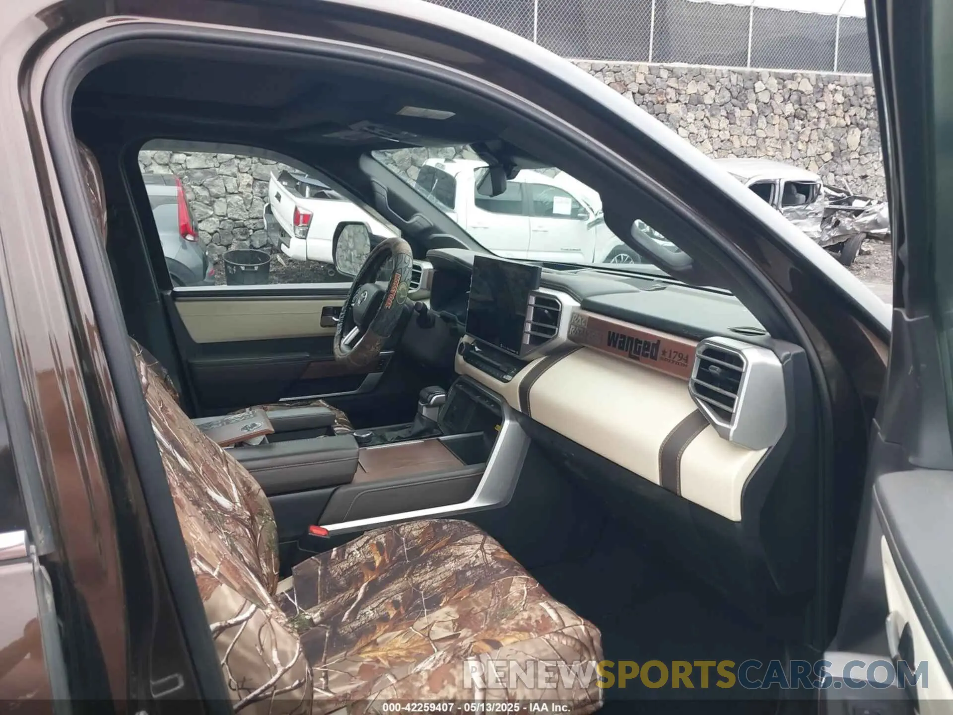 5 Фотография поврежденного автомобиля 5TFMA5DB1NX012518 TOYOTA TUNDRA 2022