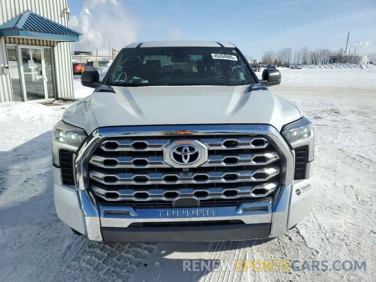 5 Photograph of a damaged car 5TFMC5DB8NX011490 TOYOTA TUNDRA 2022