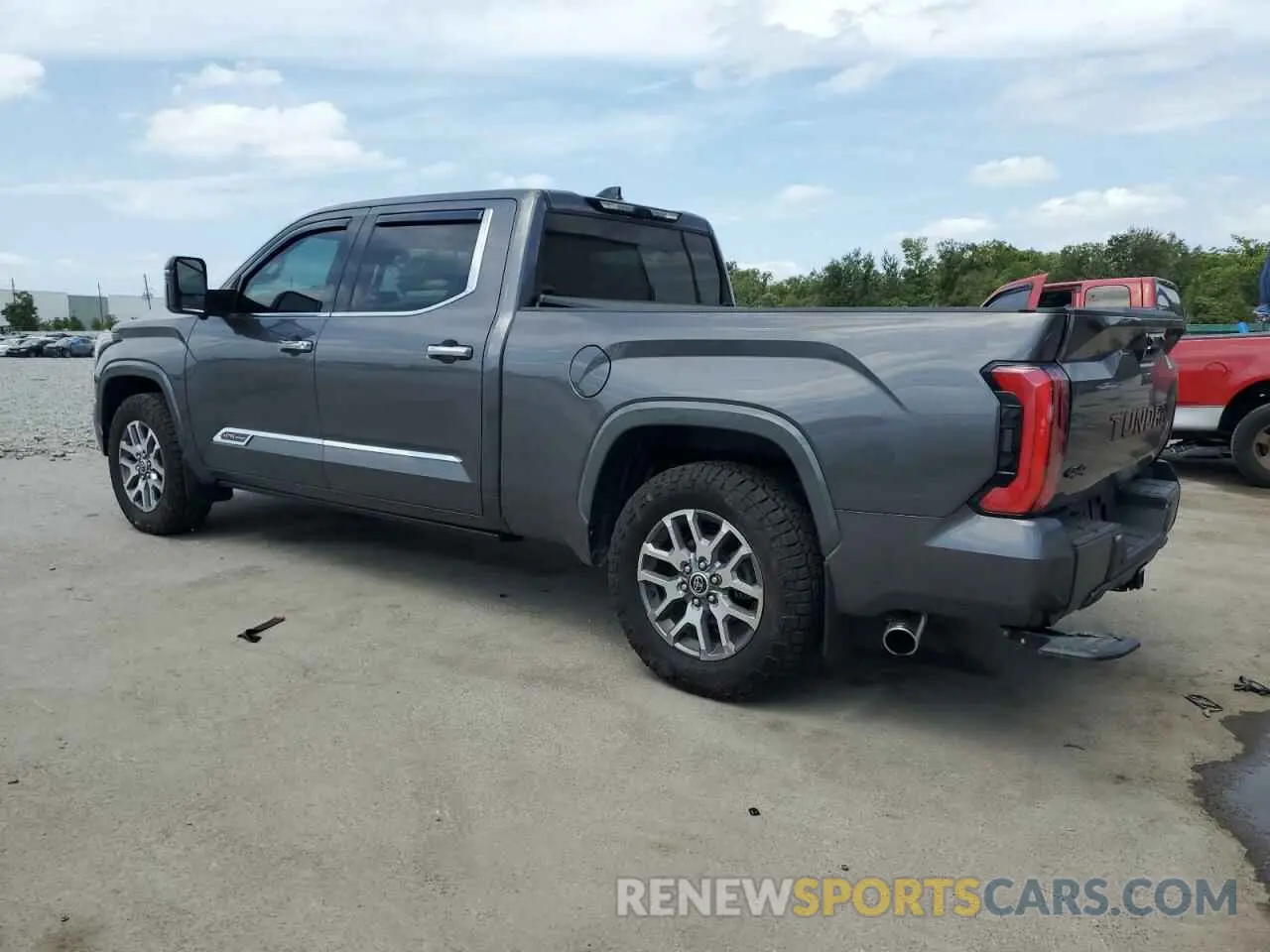 2 Photograph of a damaged car 5TFMC5ECXNX001423 TOYOTA TUNDRA 2022
