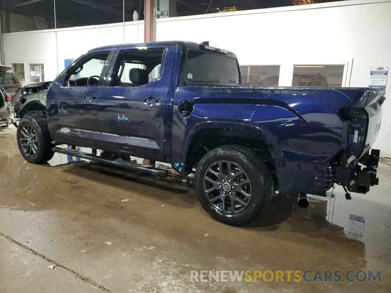 2 Photograph of a damaged car 5TFNA5DB4NX010864 TOYOTA TUNDRA 2022