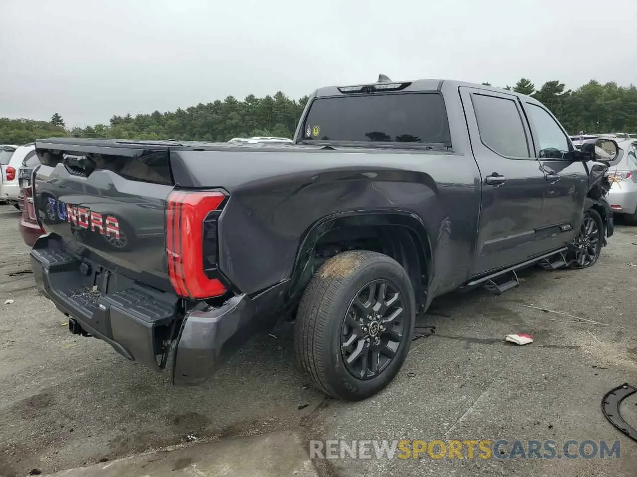 3 Photograph of a damaged car 5TFNA5EC9NX006395 TOYOTA TUNDRA 2022