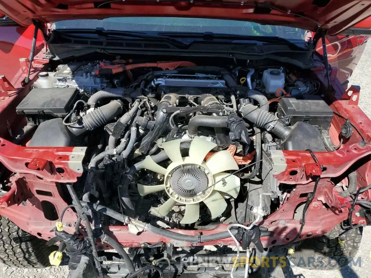 11 Photograph of a damaged car 5TFNC5EC0NX001922 TOYOTA TUNDRA 2022