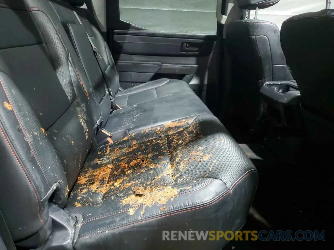 10 Photograph of a damaged car 5TFPC5DB5NX004784 TOYOTA TUNDRA 2022