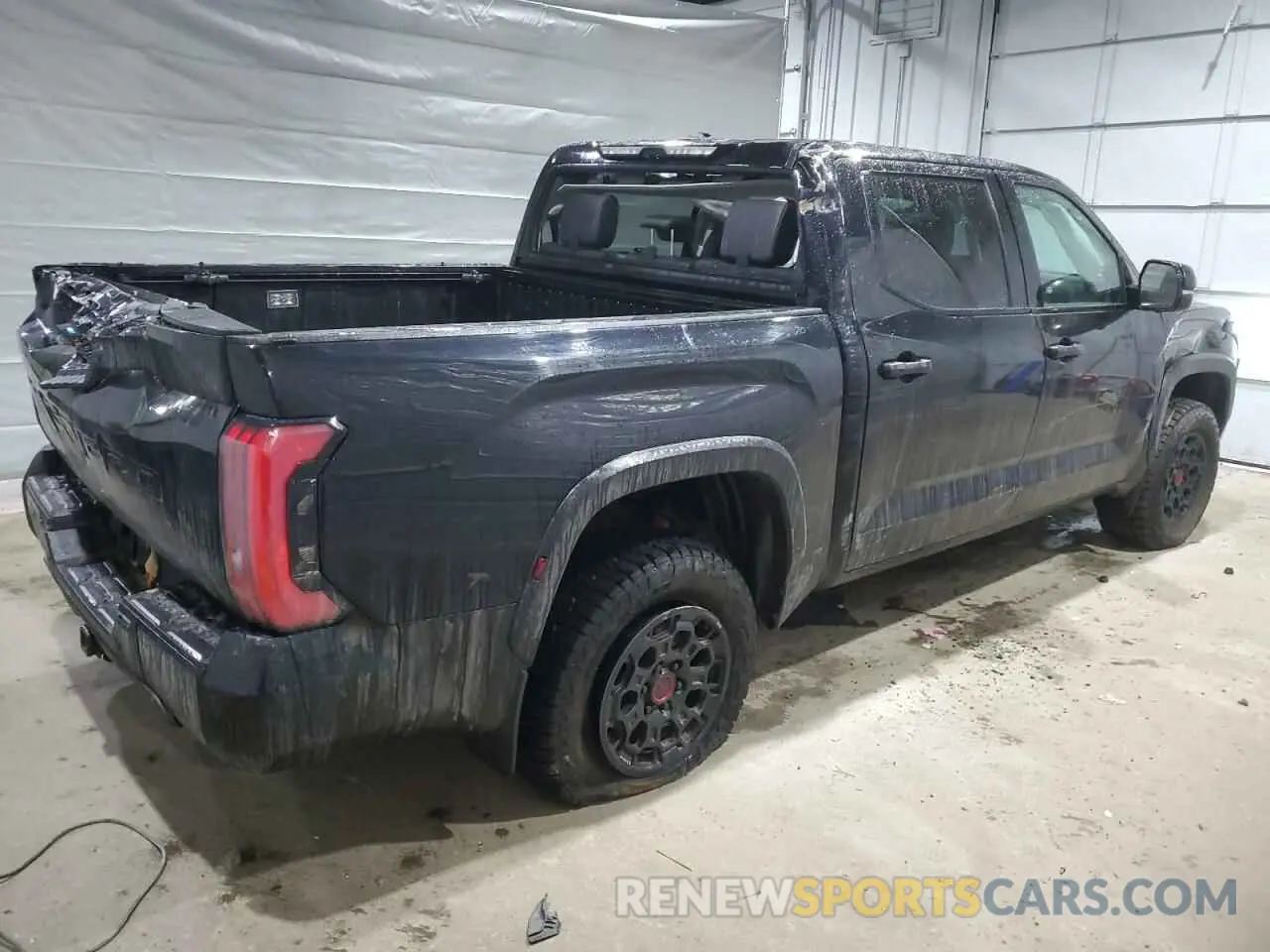 3 Photograph of a damaged car 5TFPC5DB5NX004784 TOYOTA TUNDRA 2022