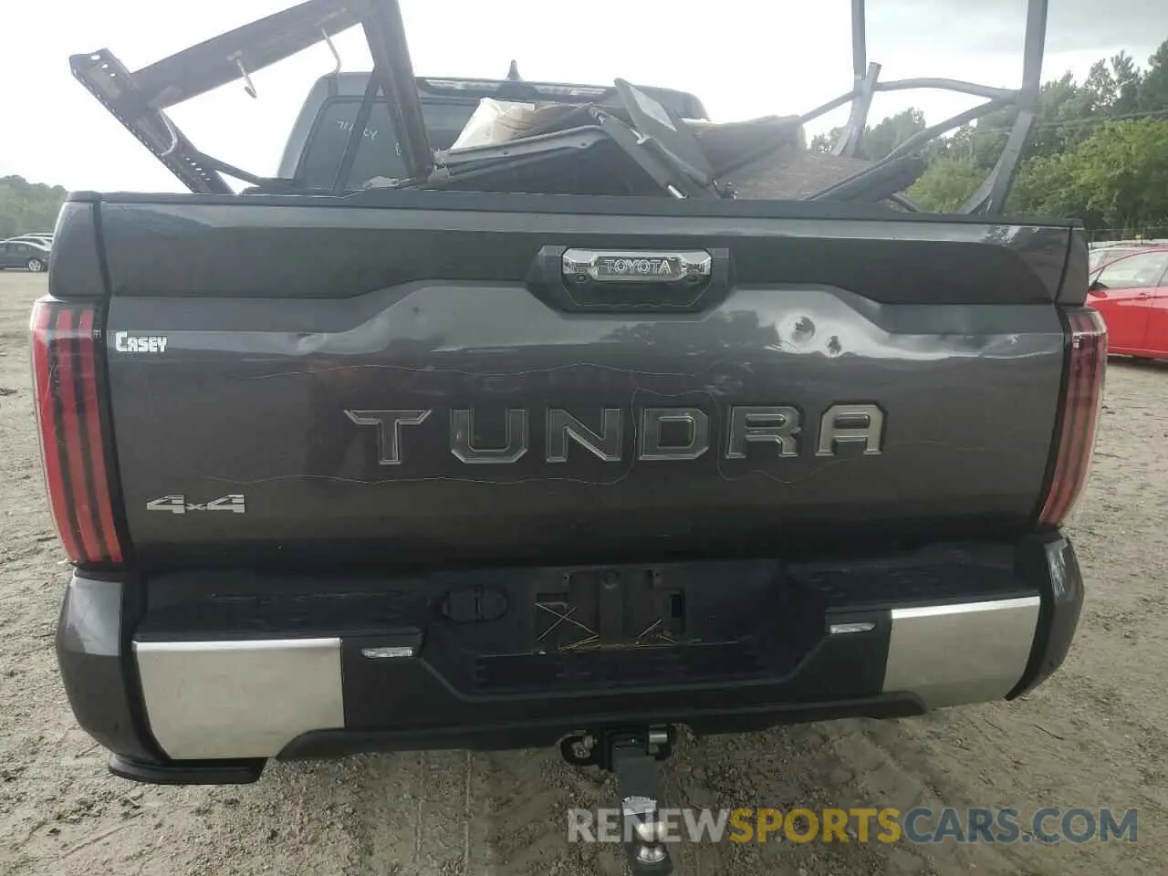 6 Photograph of a damaged car 5TFVC5DB7NX006902 TOYOTA TUNDRA 2022