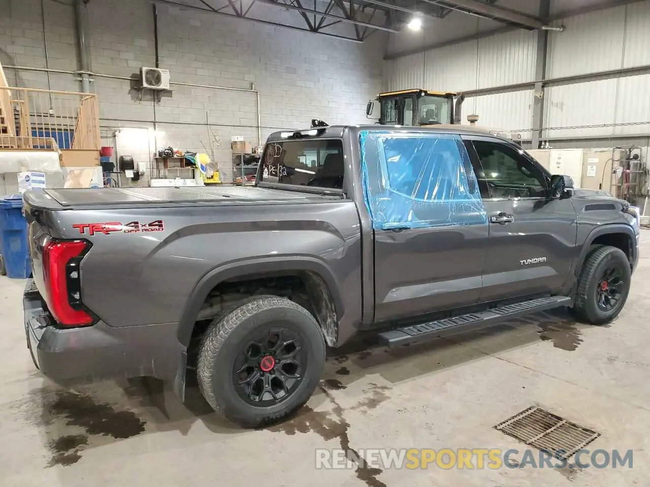 3 Фотография поврежденного автомобиля 5TFJA5DB0PX100563 TOYOTA TUNDRA 2023