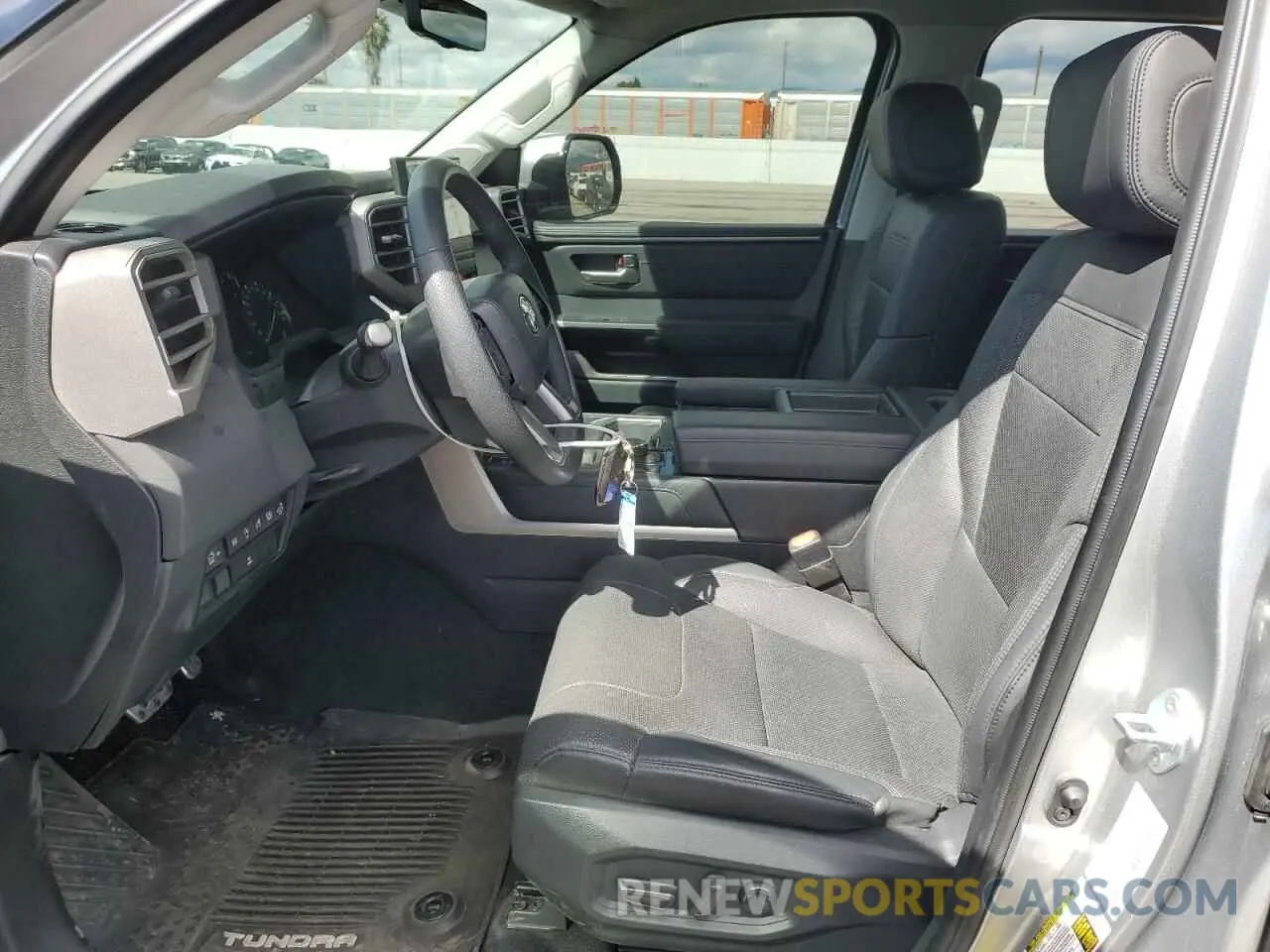 7 Фотография поврежденного автомобиля 5TFJA5DB4PX120864 TOYOTA TUNDRA 2023