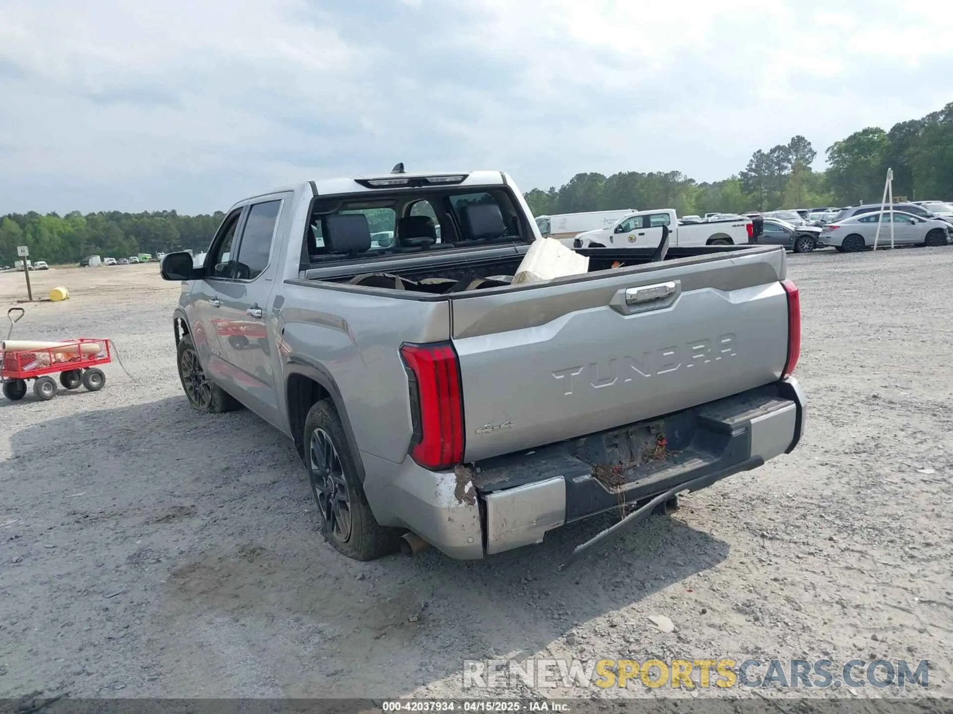 3 Фотография поврежденного автомобиля 5TFJA5DB8PX092311 TOYOTA TUNDRA 2023