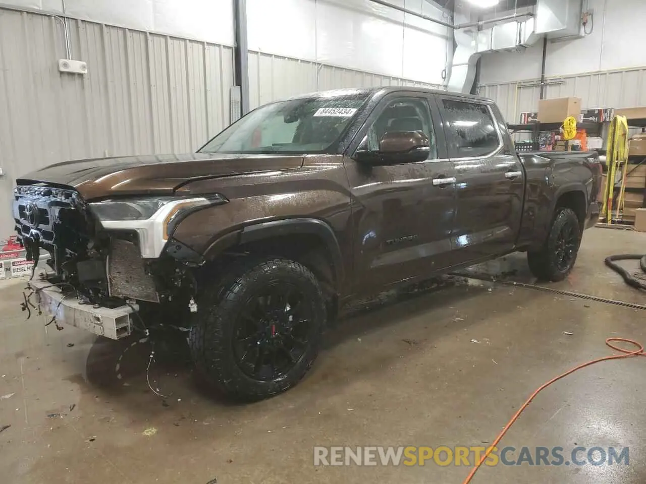 1 Фотография поврежденного автомобиля 5TFJA5ECXPX014586 TOYOTA TUNDRA 2023