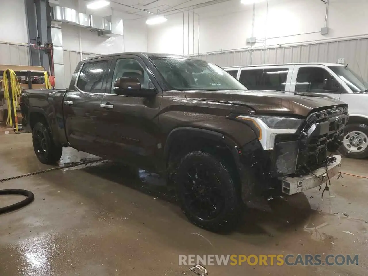 4 Фотография поврежденного автомобиля 5TFJA5ECXPX014586 TOYOTA TUNDRA 2023