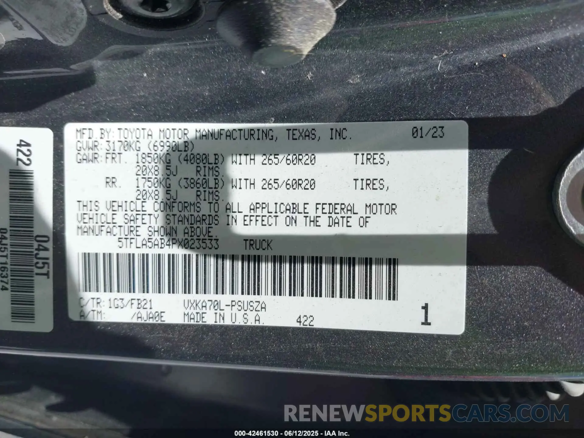 9 Photograph of a damaged car 5TFLA5AB4PX023533 TOYOTA TUNDRA 2023