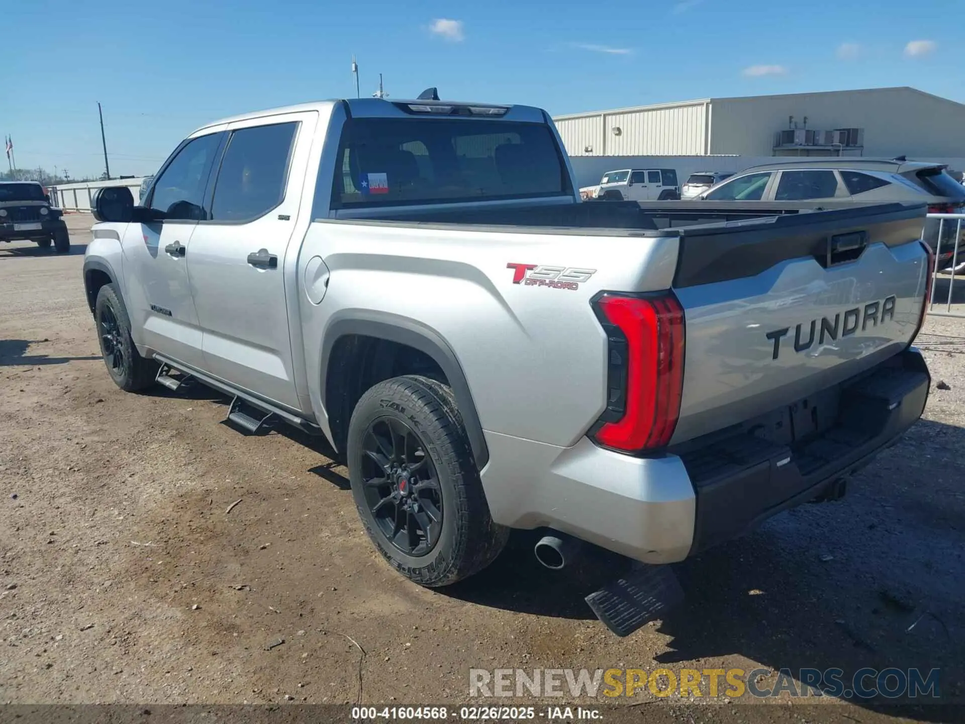 3 Фотография поврежденного автомобиля 5TFLA5AB5PX027381 TOYOTA TUNDRA 2023