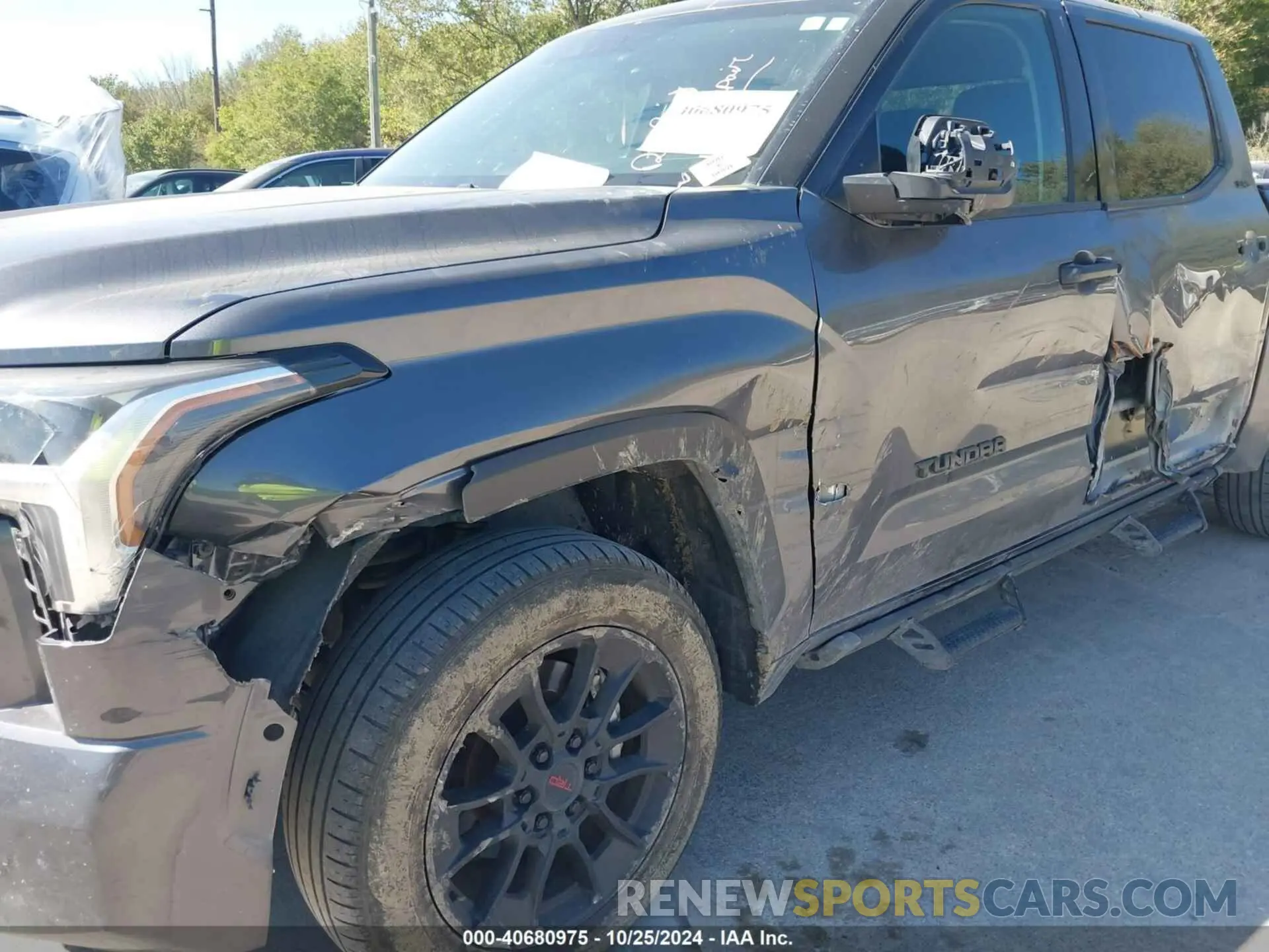 6 Photograph of a damaged car 5TFLA5AB6PX027373 TOYOTA TUNDRA 2023