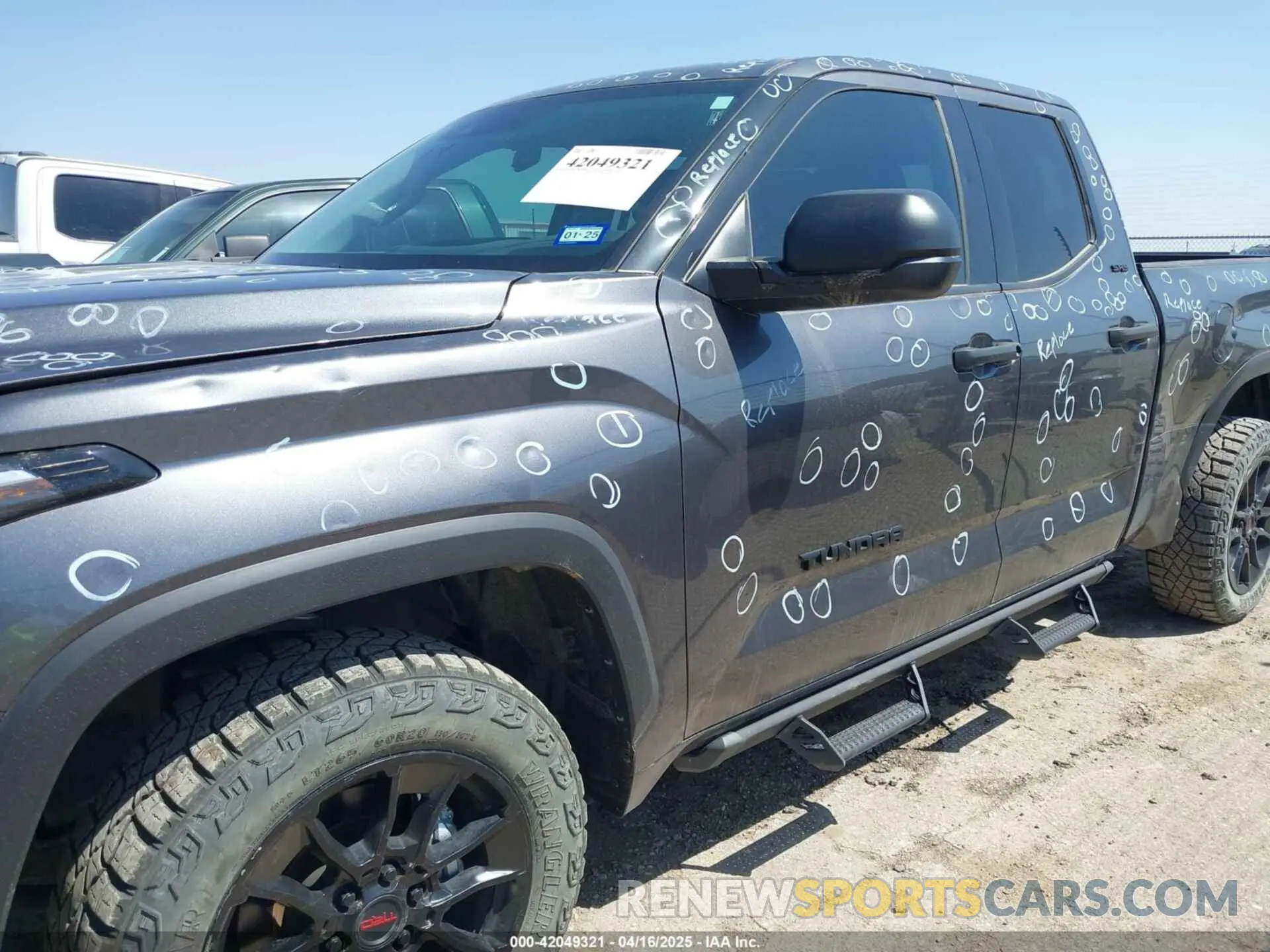 17 Photograph of a damaged car 5TFLA5DA9PX063612 TOYOTA TUNDRA 2023