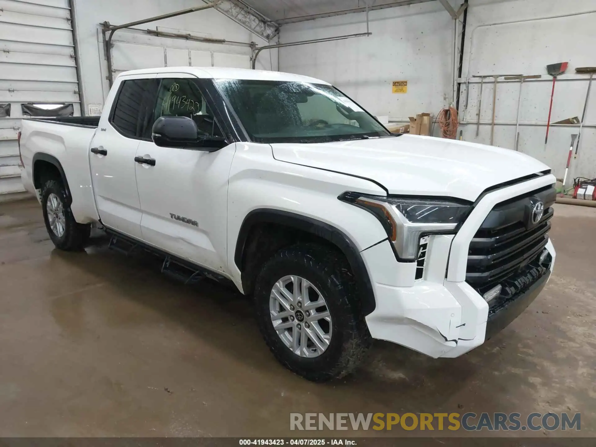1 Photograph of a damaged car 5TFLA5DAXPX063554 TOYOTA TUNDRA 2023