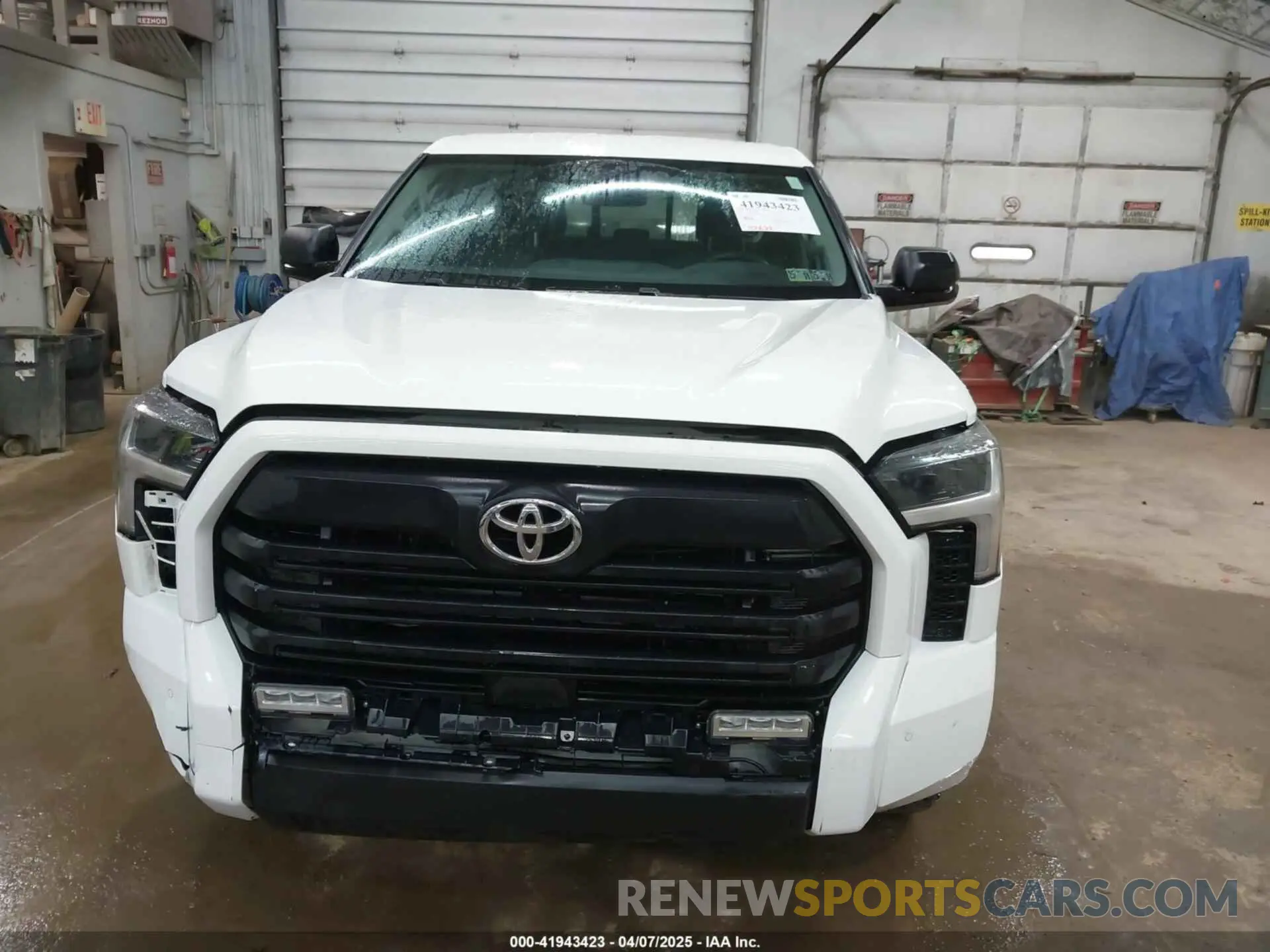12 Photograph of a damaged car 5TFLA5DAXPX063554 TOYOTA TUNDRA 2023