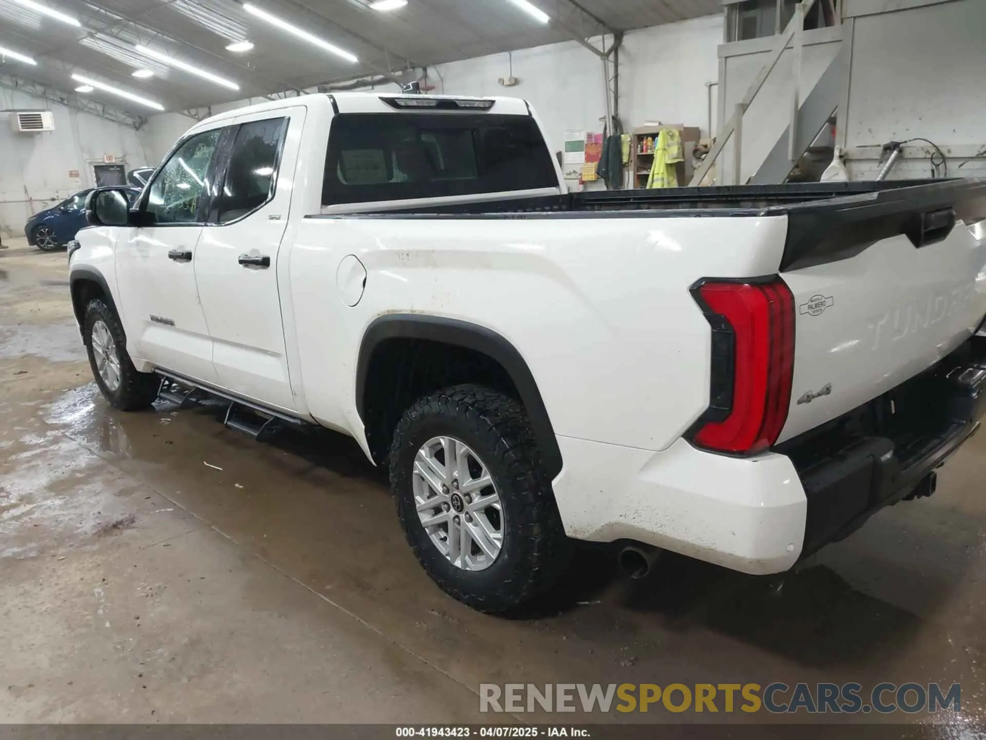 3 Photograph of a damaged car 5TFLA5DAXPX063554 TOYOTA TUNDRA 2023