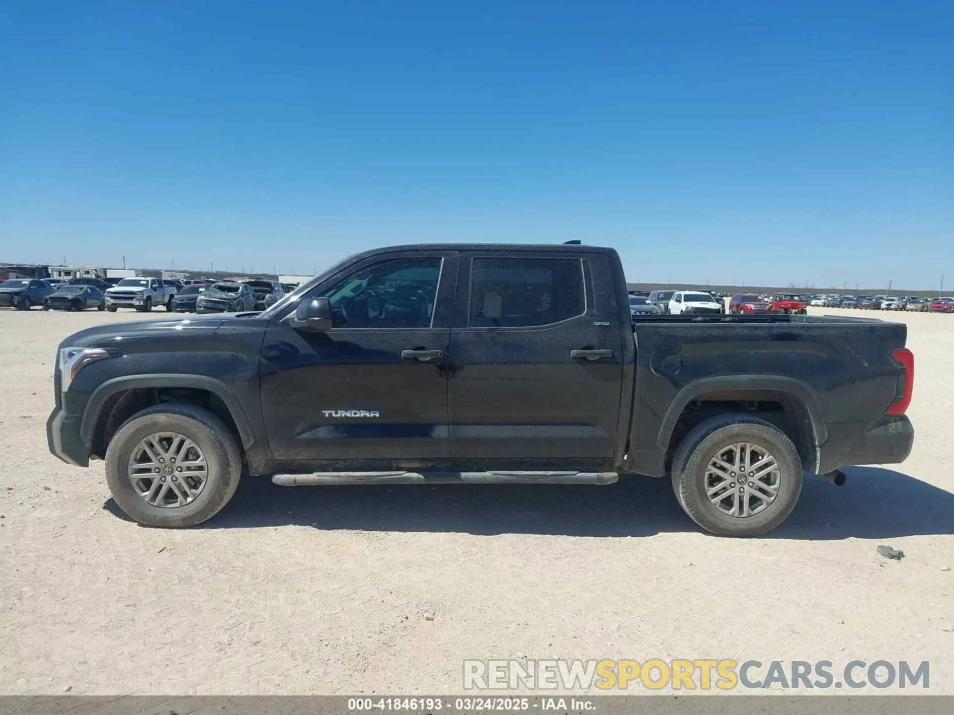 14 Photograph of a damaged car 5TFLA5DB3PX087591 TOYOTA TUNDRA 2023
