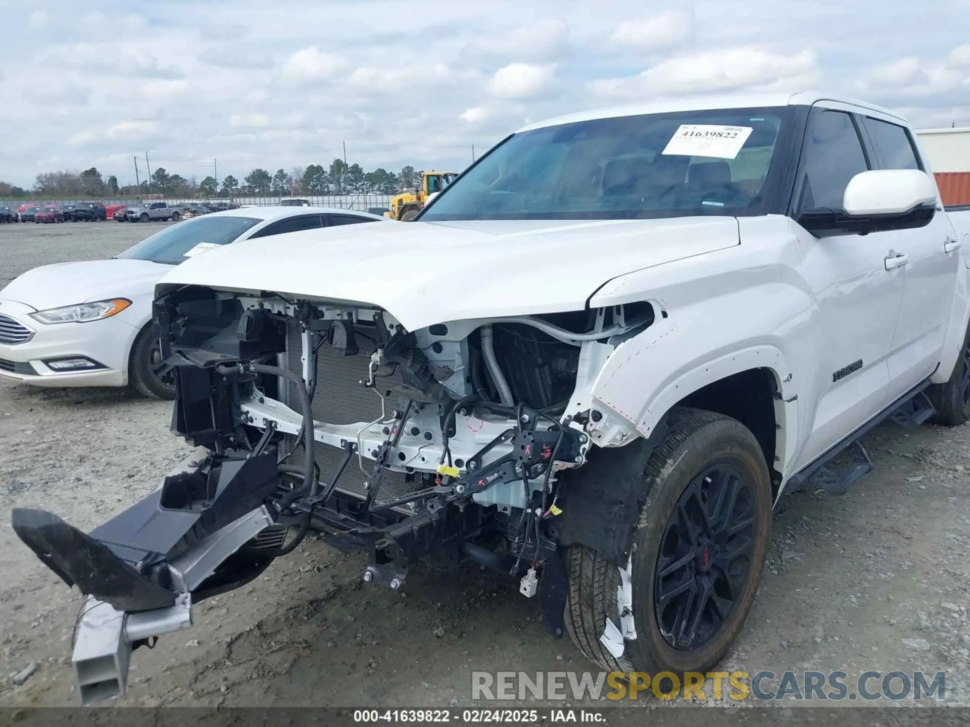 6 Photograph of a damaged car 5TFLA5DB8PX080782 TOYOTA TUNDRA 2023