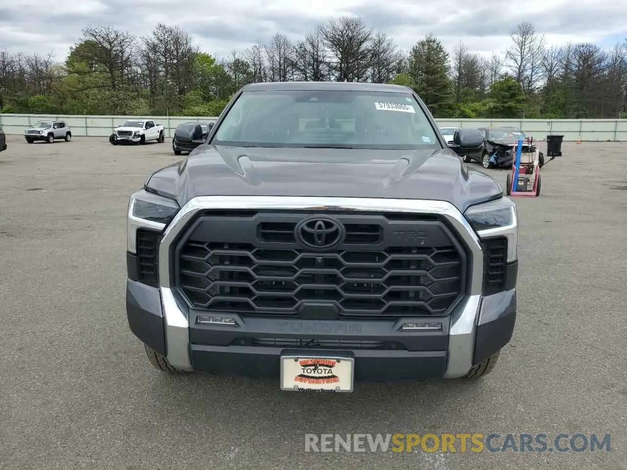 5 Photograph of a damaged car 5TFLA5DB8PX103297 TOYOTA TUNDRA 2023