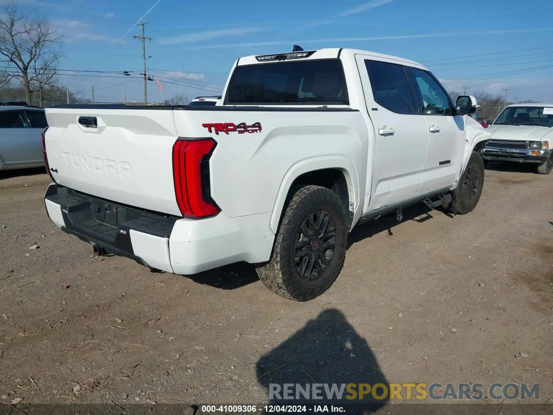 4 Photograph of a damaged car 5TFLA5DBXPX068374 TOYOTA TUNDRA 2023