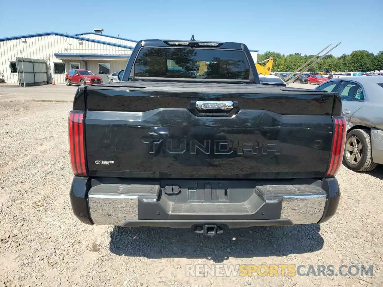 6 Photograph of a damaged car 5TFMA5AB3PX020658 TOYOTA TUNDRA 2023