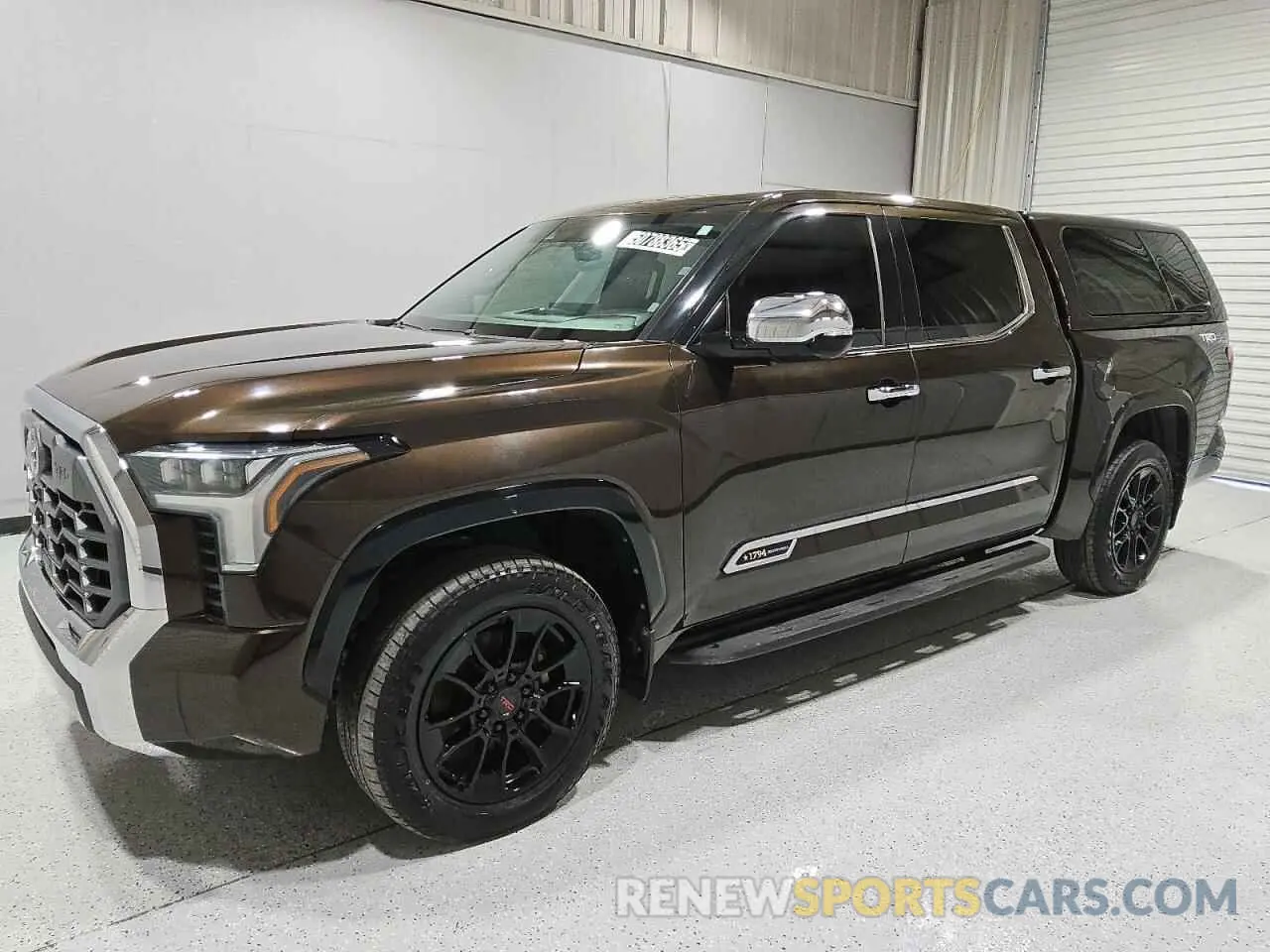 1 Photograph of a damaged car 5TFMA5DB0PX083664 TOYOTA TUNDRA 2023